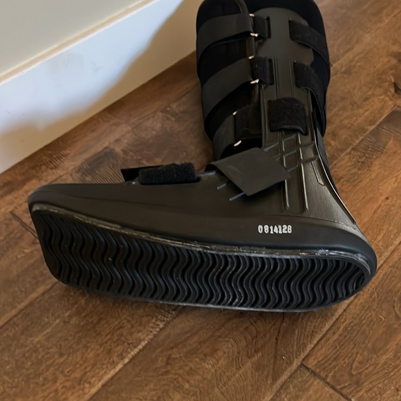 Like New Unisex Adult DJ Orthopedic Black Full Foot Cast Walking Boot - Picture 9 of 12